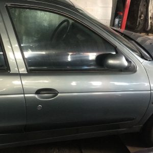 Renault Megane 1 Çıkma Orijinal Hatasız Sağ Ön Kapı
