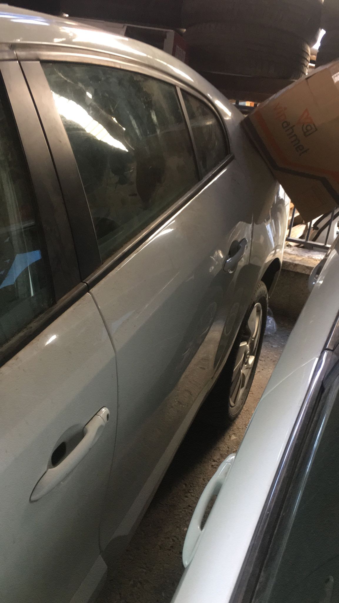 renault-fluence-cikma-orijinal-beyaz-sol-arka-kapi Renault Fluence Çıkma Orijinal Beyaz Sol Arka Kapı