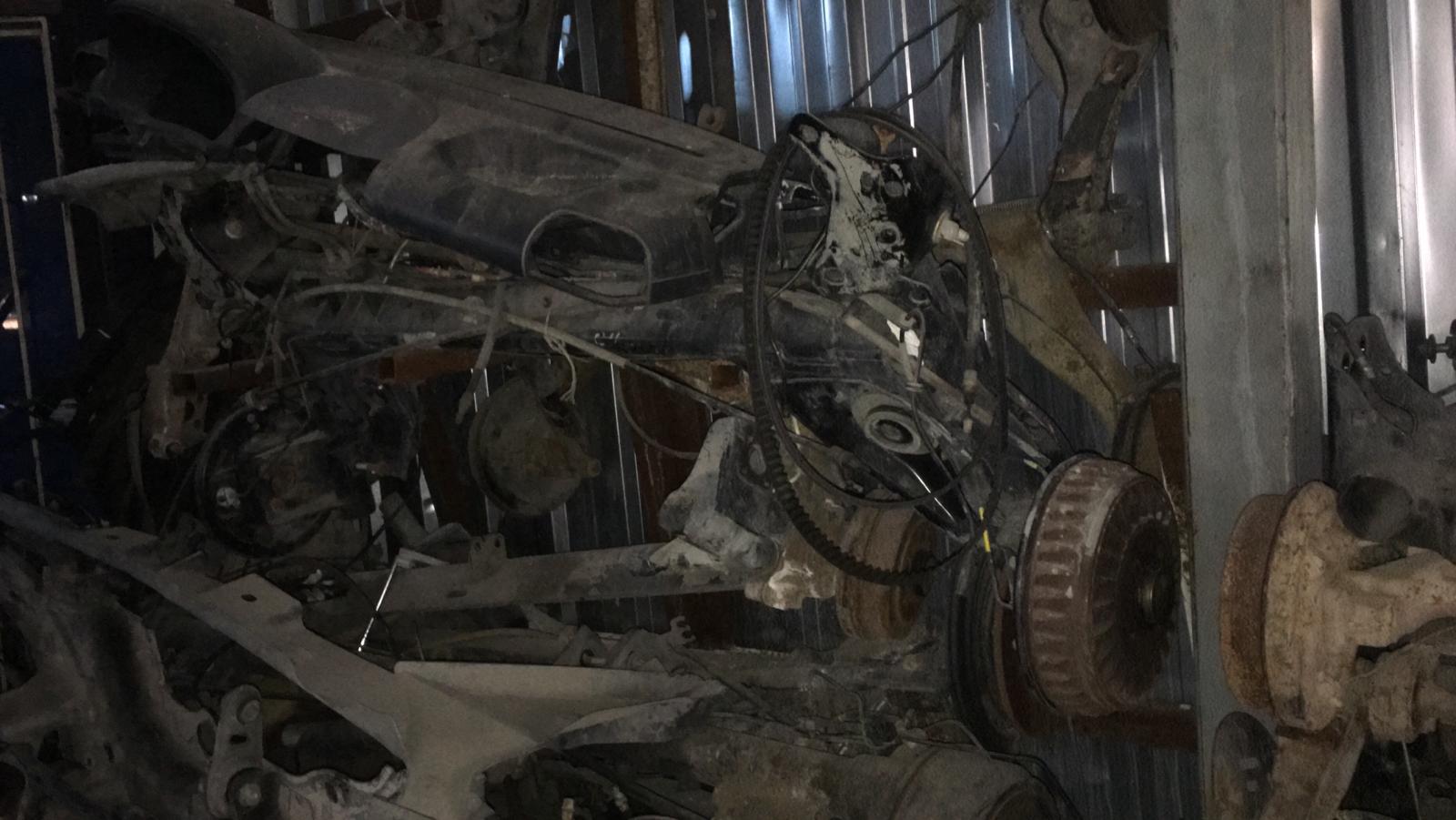 renault-clio-4-cikma-porijinal-arka-dingil Renault Clio 4 Çıkma Orijinal Arka Dingil