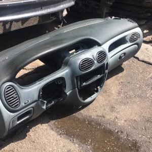 Renault Megane 1 Çıkma Orijinal Dolu Torpido