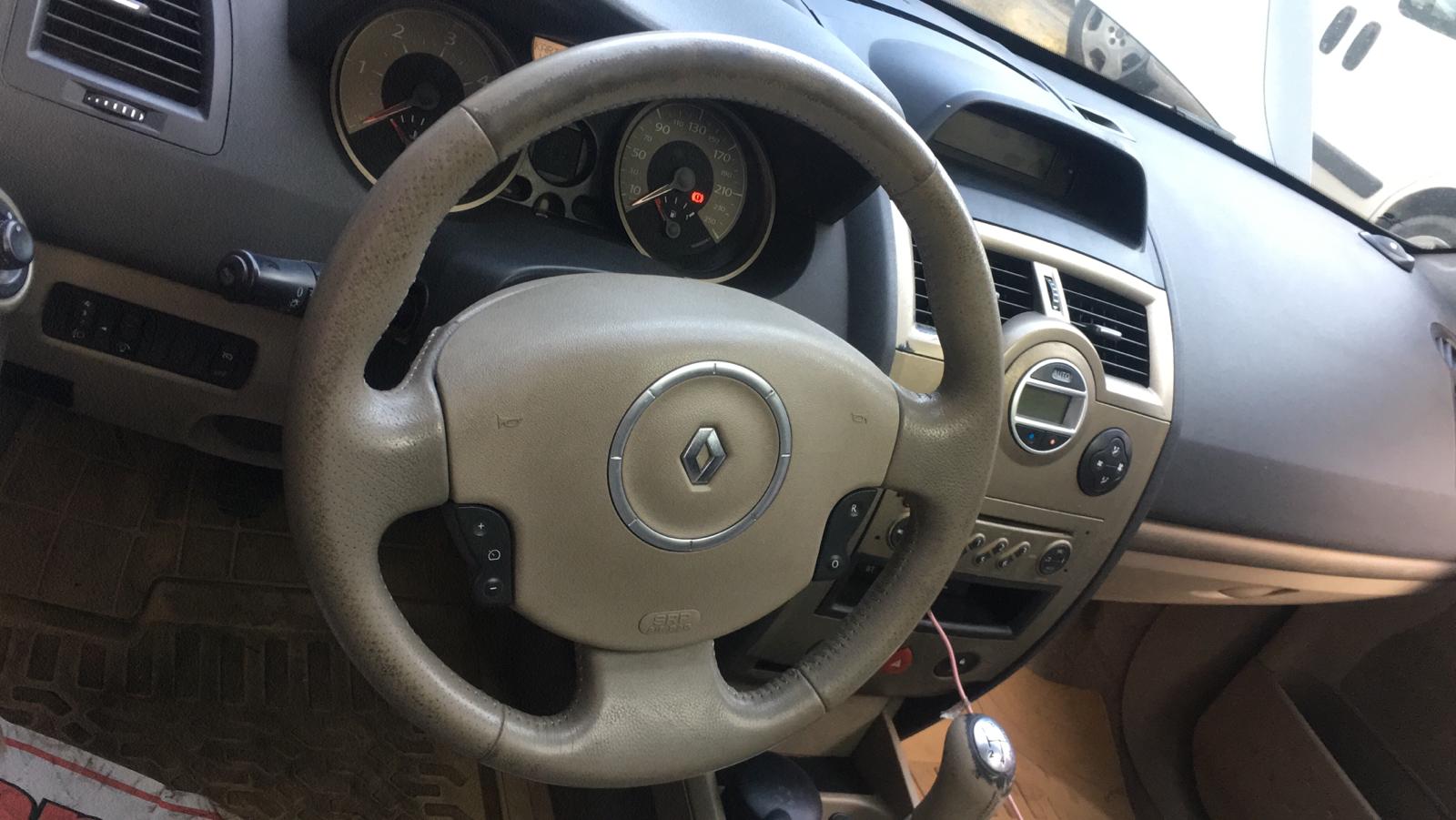 renault-megane-2-cikma-orijinal-gogus-torpido-seti Renault Megane 2 Çıkma Orijinal Göğüs Torpido Seti