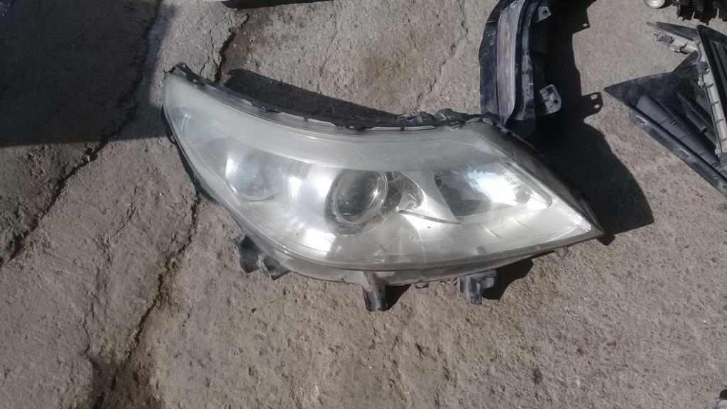 renault-latitude-cikma-orijinal-sag-far Renault Latitude Çıkma Orijinal Sağ Far
