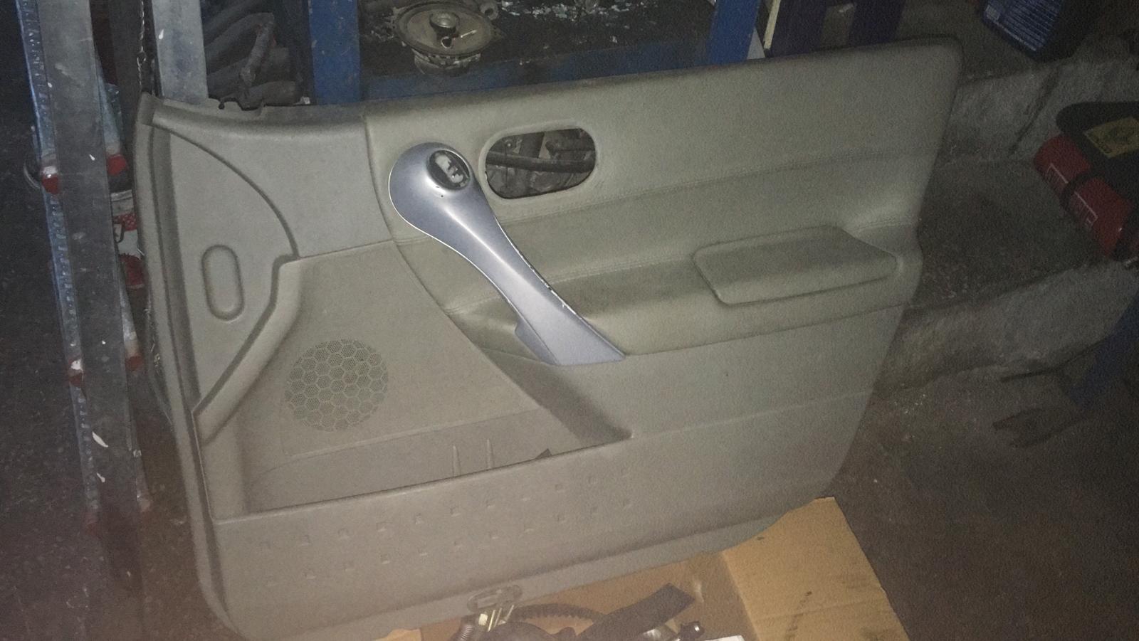 renault-megane-2-cikma-orijinal-sag-doseme Renault Megane 2 Çıkma Orijinal Sağ Döşeme