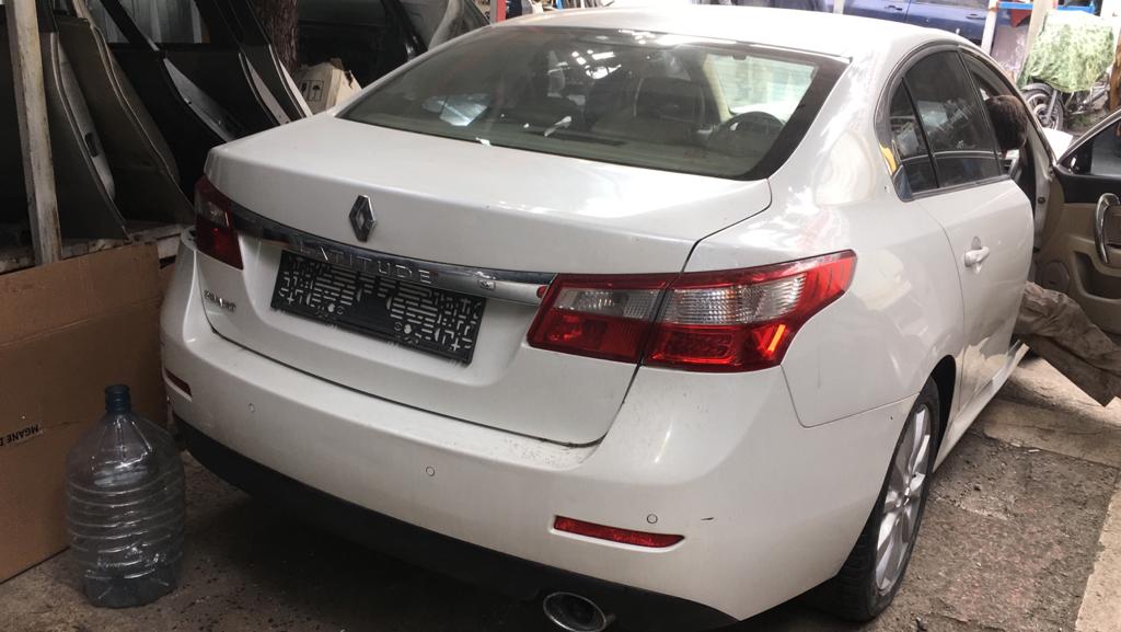 renault-latitude-cikma-orijinal-komple-arka Renault Latitude Çıkma Orijinal Komple Arka
