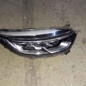 Renault Captur Çıkma Orijinal Sağ Far