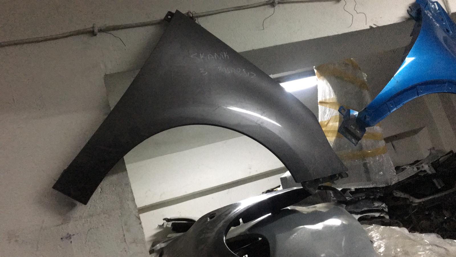 renault-scenic-4-cikma-orijinal-sag-camurluk Renault Scenic 4 Çıkma Orijinal Sağ Çamurluk