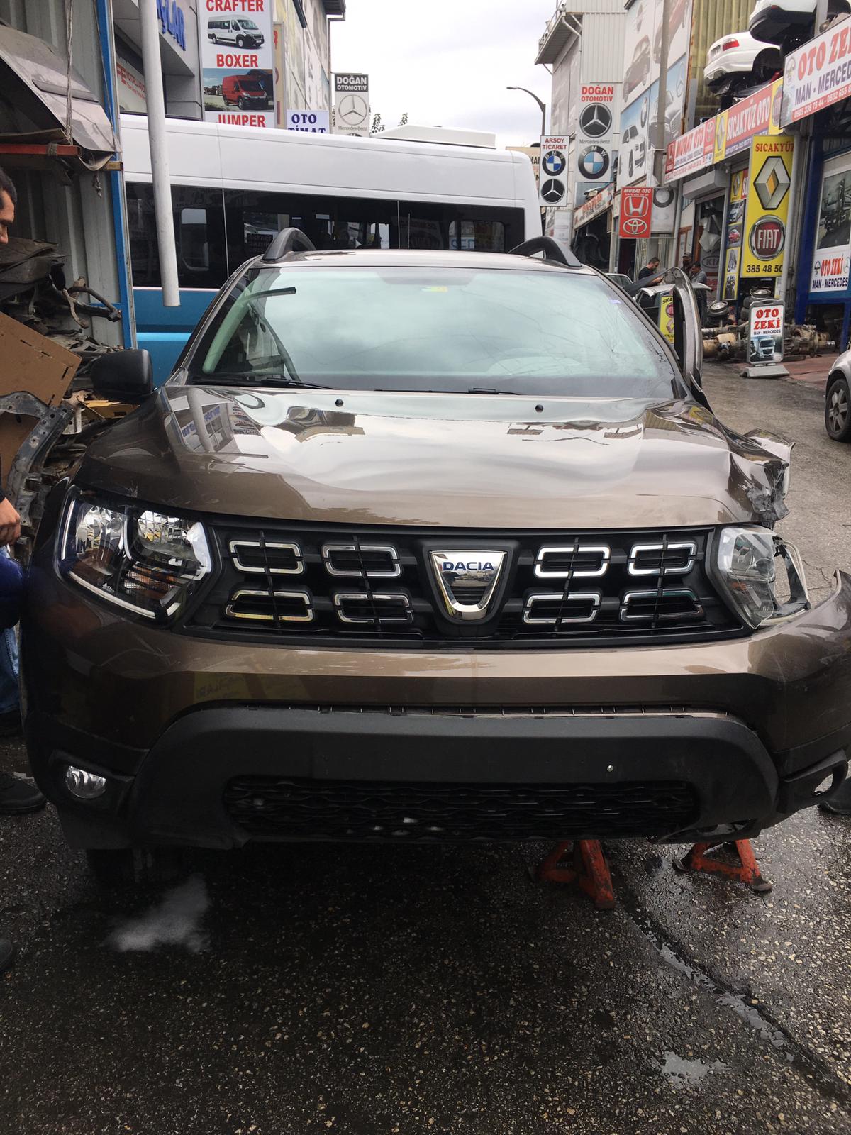dacia-duster-2020-cikma-orijinal-on-set Dacia Duster 2020 Çıkma Orijinal Ön Set